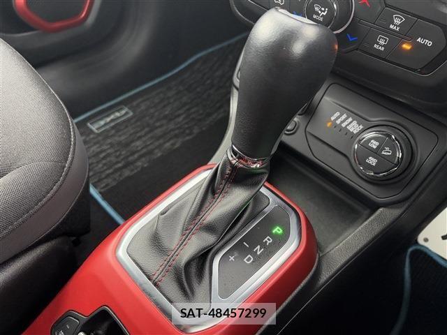 Jeep RENEGADE 2021-01 1825587-27