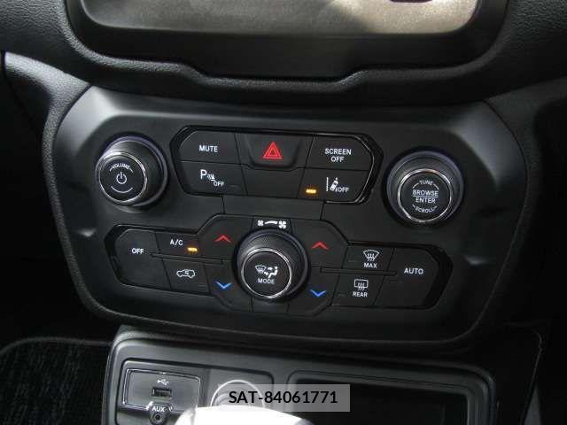 Jeep RENEGADE 2020-10 2080769-12