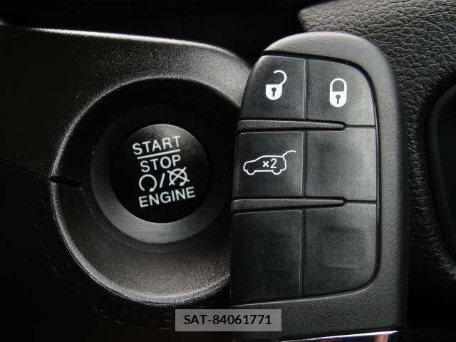 Jeep RENEGADE 2020-10 2080769-13