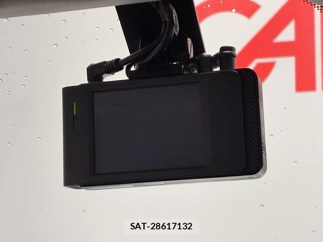 Jeep RENEGADE 2023-07 3770243-12