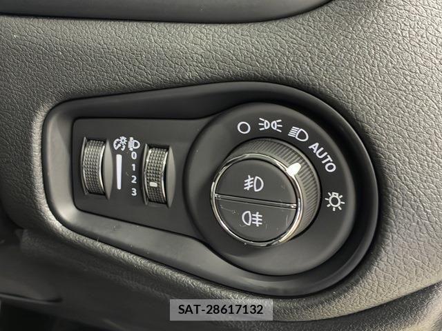 Jeep RENEGADE 2023-07 3770243-16