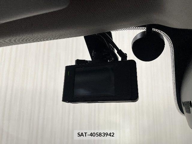Jeep RENEGADE 2024-08 3934475-11