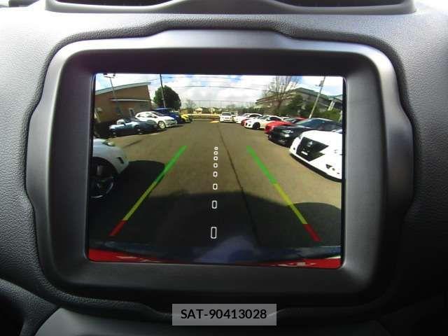 Jeep RENEGADE 2022-06 4043798-12