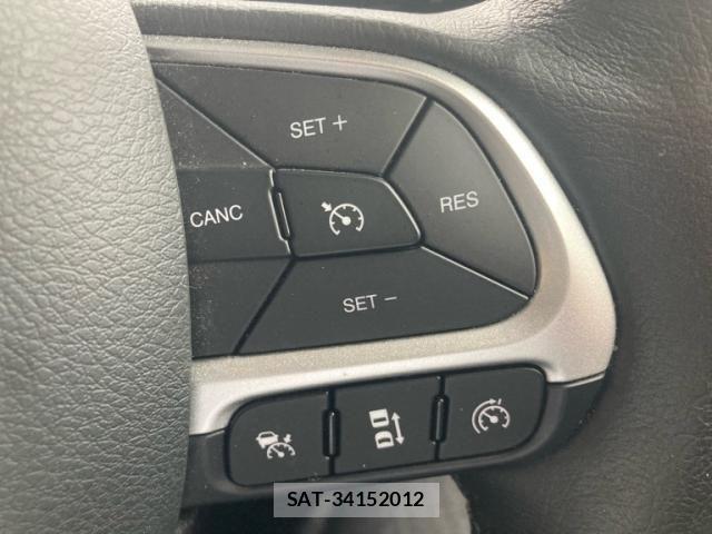 Jeep RENEGADE 2024-04 4594253-13