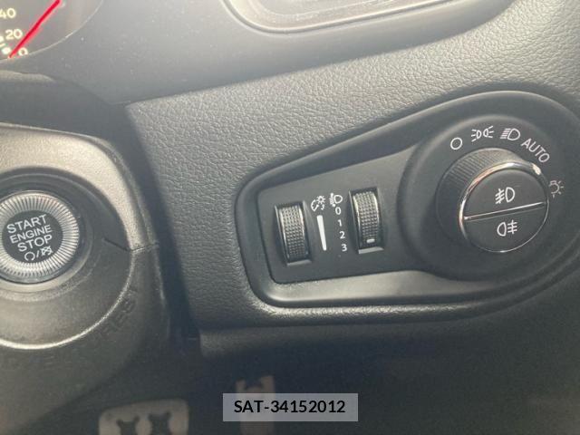Jeep RENEGADE 2024-04 4594253-15