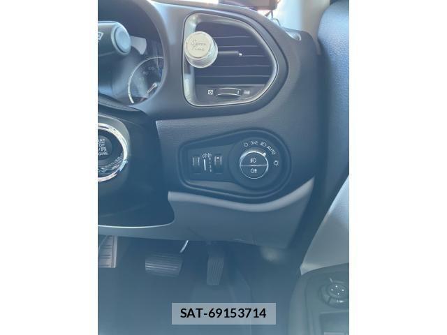 Jeep RENEGADE 2019-06 4754452-20