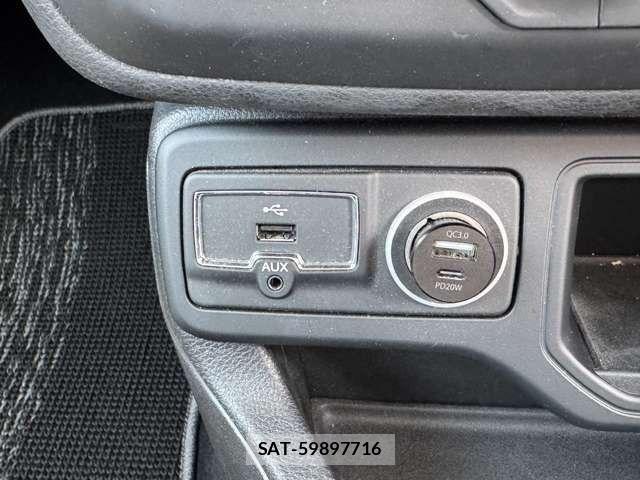 Jeep RENEGADE 2021-06 6001533-27