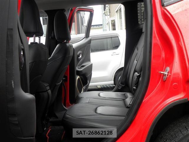 Jeep RENEGADE 2016-06 6001562-14