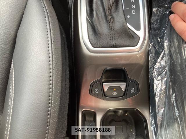 Jeep RENEGADE 2019-08 6244744-23