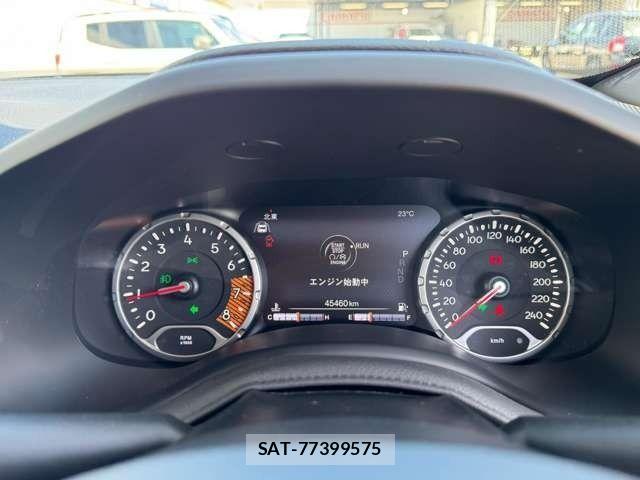 Jeep RENEGADE 2023-08 6304661-12