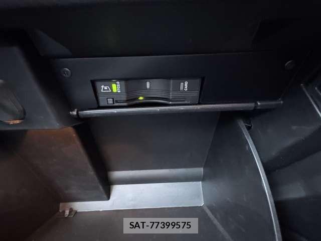 Jeep RENEGADE 2023-08 6304661-22