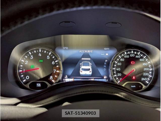 Jeep RENEGADE 2021-05 6612454-25