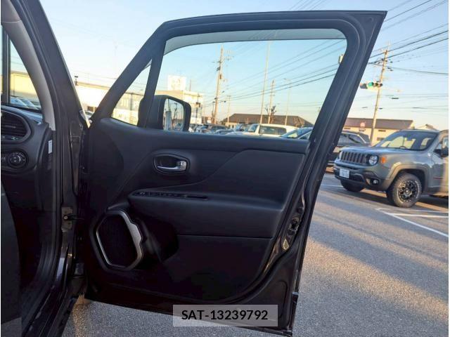 Jeep RENEGADE 2020-12 6612449-10