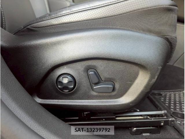 Jeep RENEGADE 2020-12 6612449-15