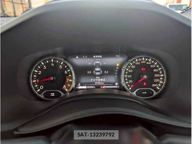 Jeep RENEGADE 2020-12 6612449-25