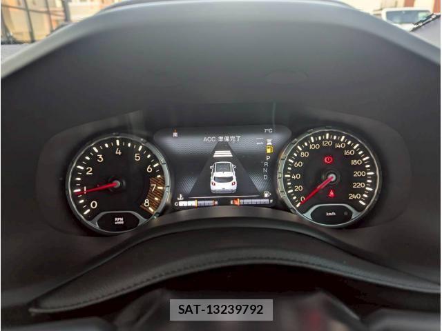 Jeep RENEGADE 2020-12 6612449-28