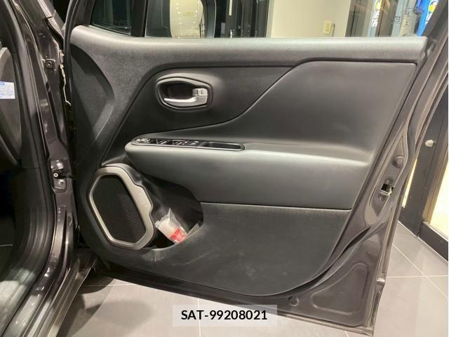 Jeep RENEGADE 2021-06 6612450-26