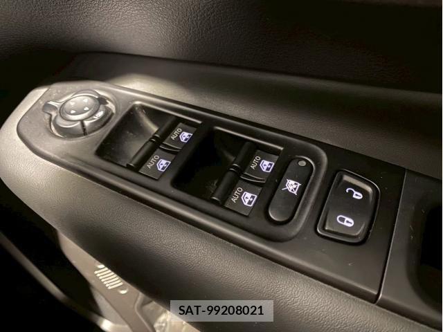Jeep RENEGADE 2021-06 6612450-27