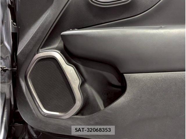 Jeep RENEGADE 2022-04 6612452-11