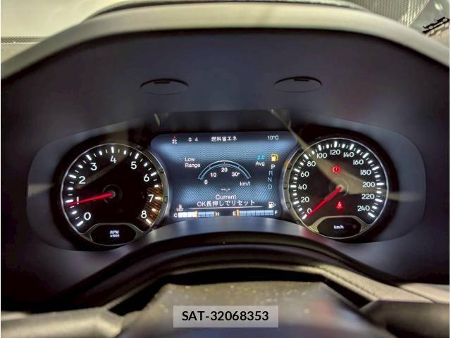 Jeep RENEGADE 2022-04 6612452-25