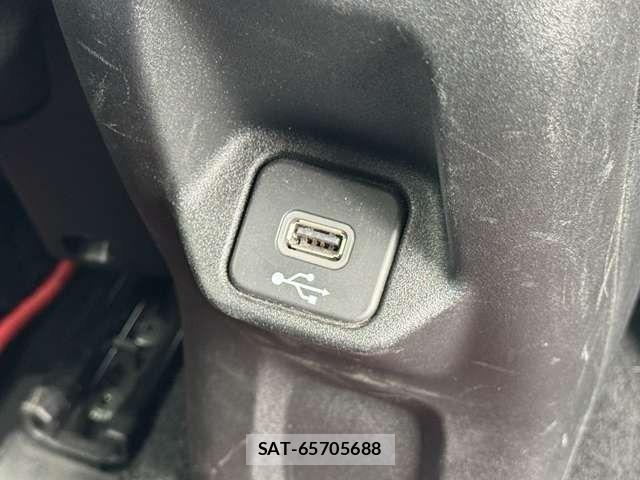 Jeep RENEGADE 2019-05 6641735-25