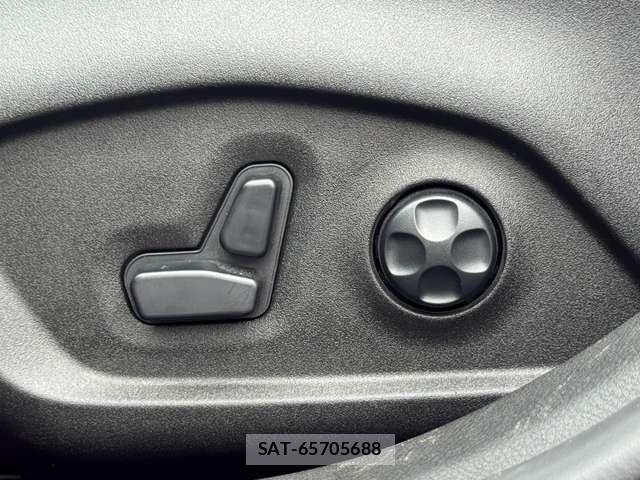 Jeep RENEGADE 2019-05 6641735-26