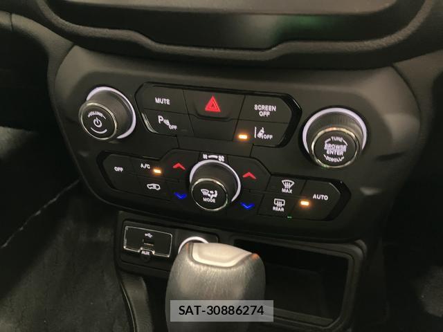 Jeep RENEGADE 2018-06 6672045-27