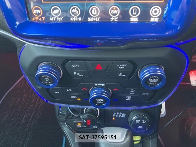 Jeep RENEGADE 2021-10 6672044-17