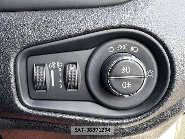 Jeep RENEGADE 2021-01 6676434-22