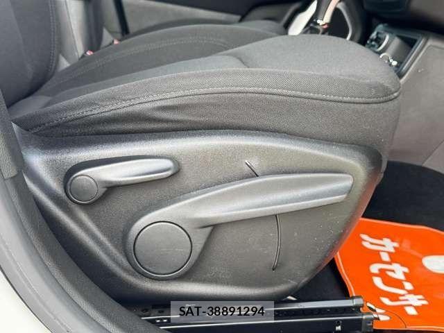 Jeep RENEGADE 2021-01 6676434-25