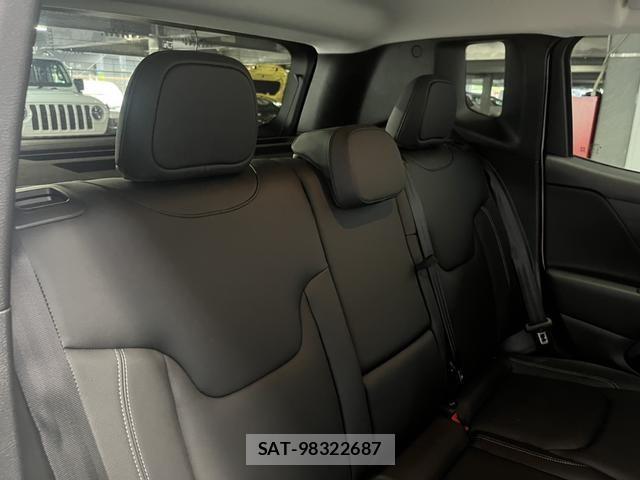 Jeep RENEGADE 2023-07 6676432-4
