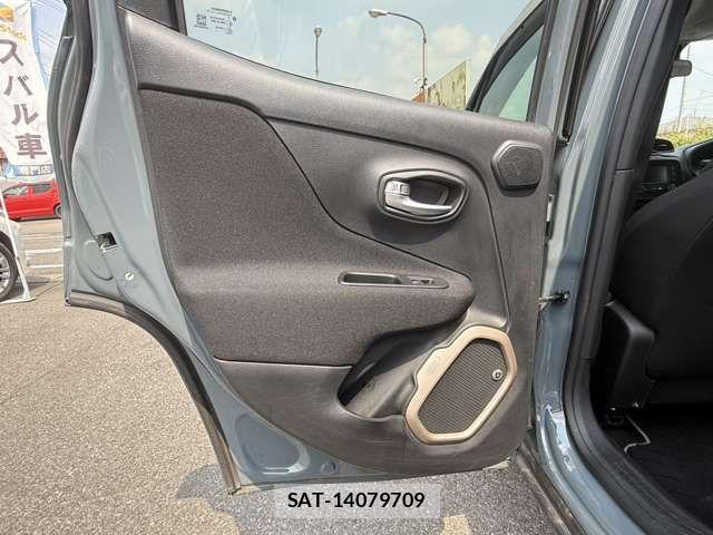 Jeep RENEGADE 2017-09 6691066-13