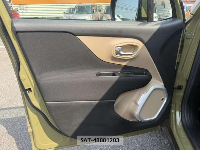 Jeep RENEGADE 2015-09 6691067-14
