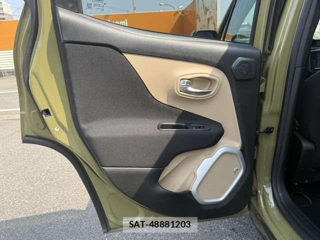 Jeep RENEGADE 2015-09 6691067-15