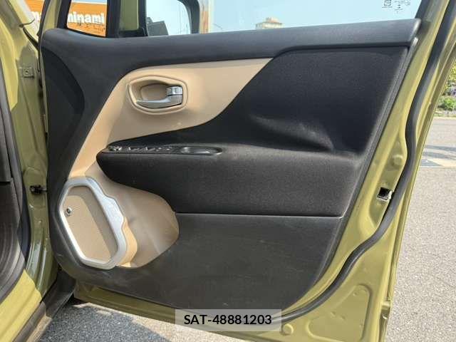 Jeep RENEGADE 2015-09 6691067-16