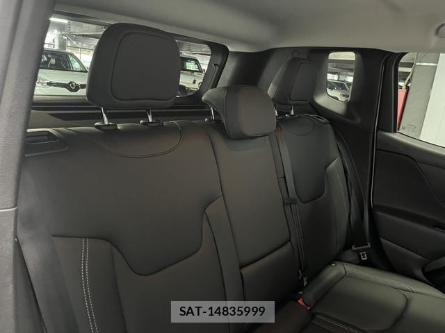 Jeep RENEGADE 2023-06 6716372-4
