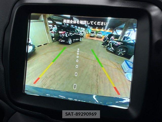 Jeep RENEGADE 2023-10 6815396-4