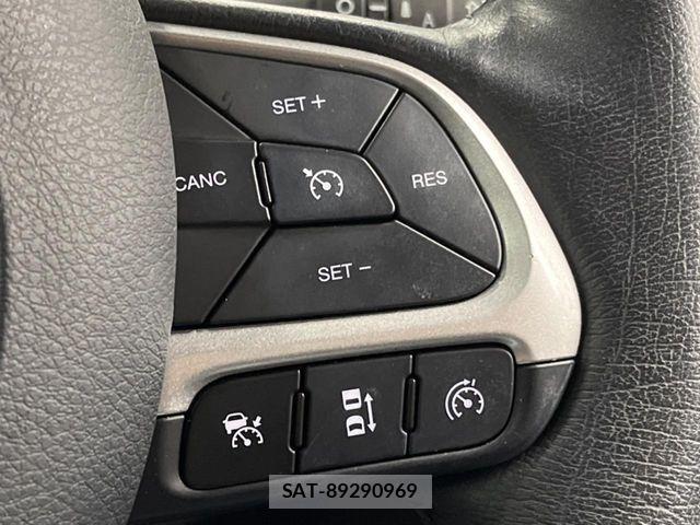 Jeep RENEGADE 2023-10 6815396-7