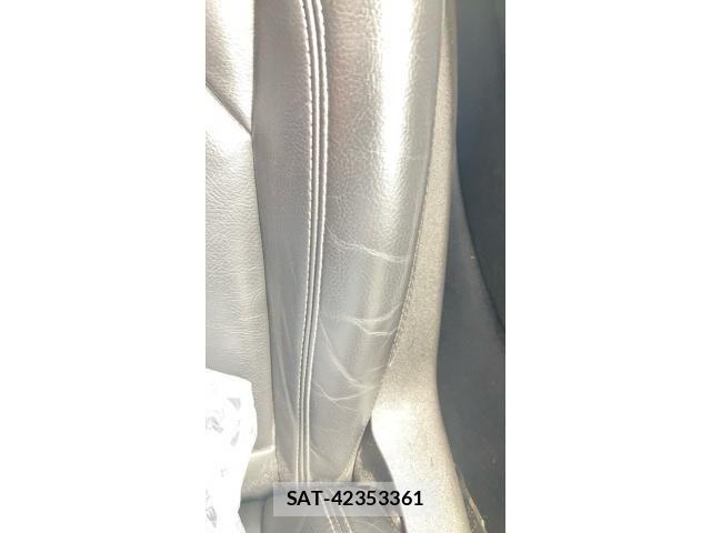 Jeep RENEGADE 2019-05 6906881-26