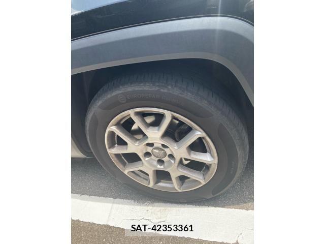 Jeep RENEGADE 2019-05 6906881-1