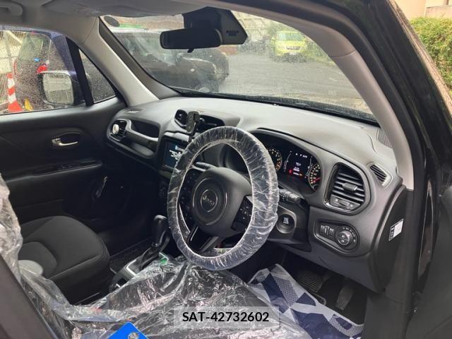 Jeep RENEGADE 2019-06 7020663-9
