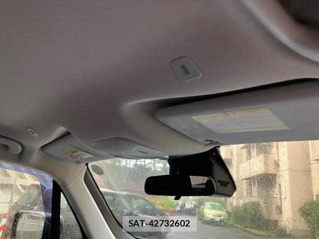Jeep RENEGADE 2019-06 7020663-21