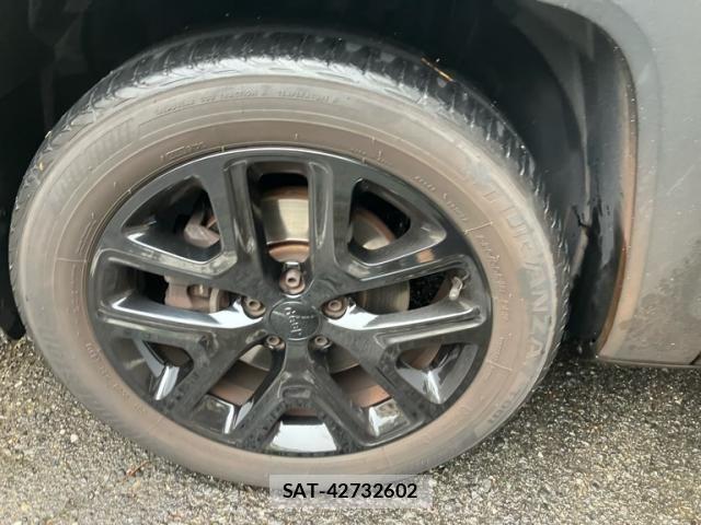 Jeep RENEGADE 2019-06 7020663-5