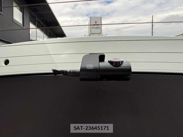 Jeep RENEGADE 2023-10 7220059-6