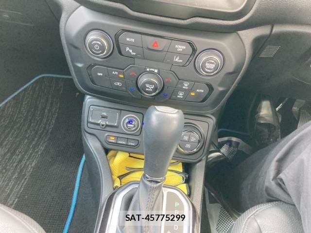 Jeep RENEGADE 2022-10 7220057-16