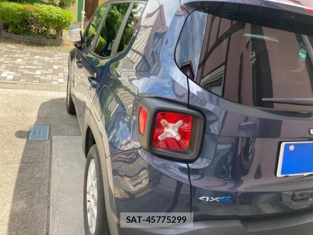 Jeep RENEGADE 2022-10 7220057-4