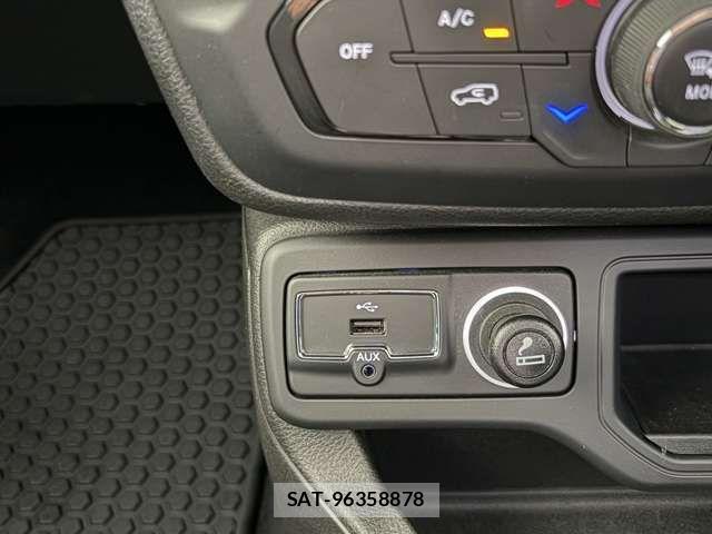 Jeep RENEGADE 2021-02 7220052-14