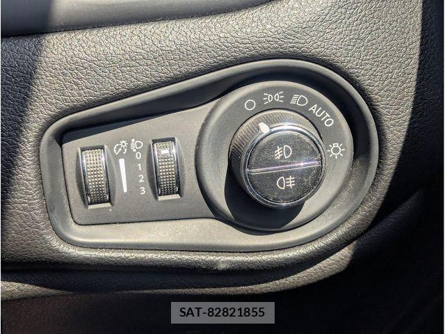 Jeep RENEGADE 2020-04 7271592-22