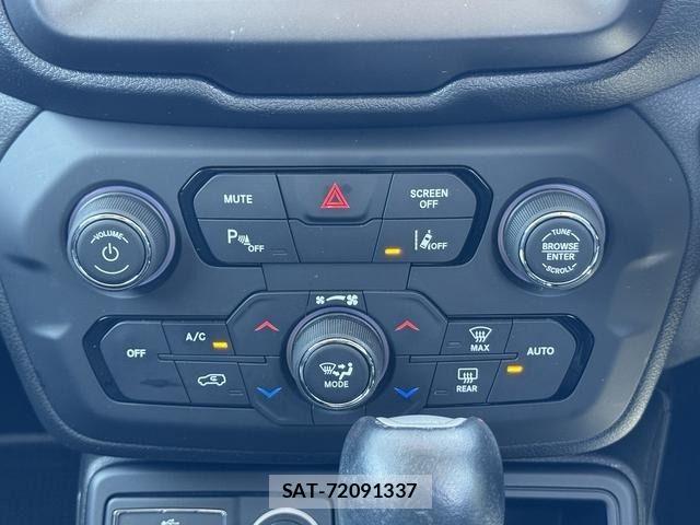Jeep RENEGADE 2020-11 7272091-18