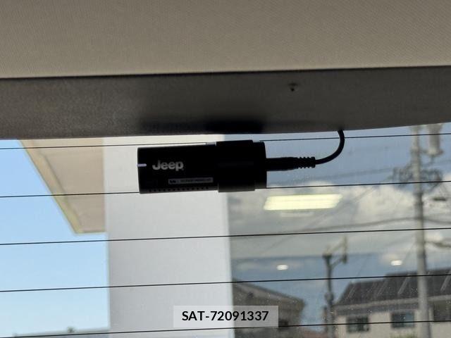 Jeep RENEGADE 2020-11 7272091-28